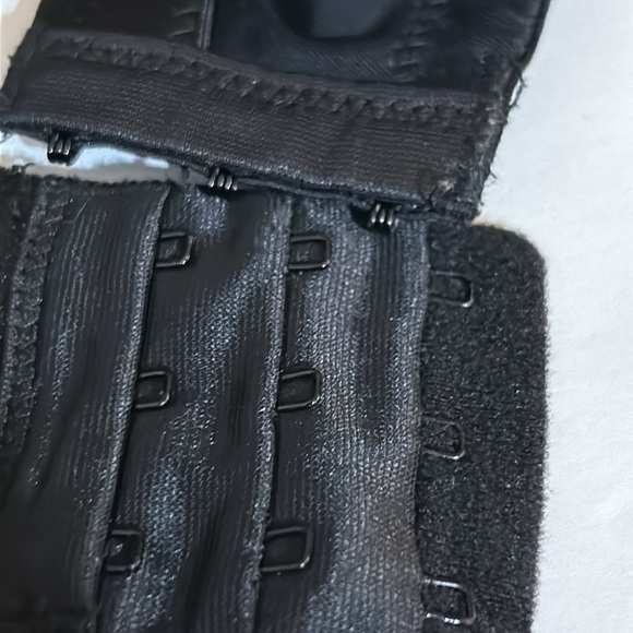 CARNIVAL‎ 512 Black Molded Tuxedo Low Plunge Full Figure Underwire Bra Sz 46DD - Picture 11 of 13